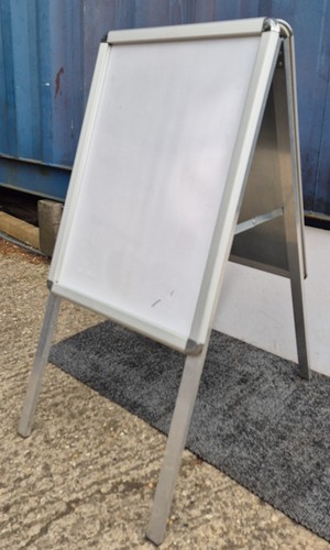 Sandwich board sign pavement - sandwich,