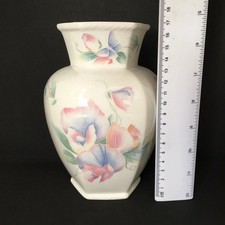 Aynsley Little Sweetheart Vase Fine English Bone China Vintage Sweet Pea 17cm