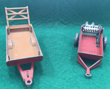 2 x Dinky Toys Halesowen Farm