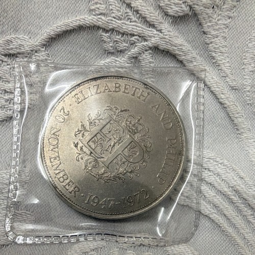 1972 elizabeth crown coin - crown,