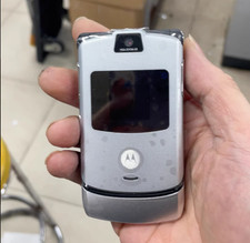 Motorola RAZR V3 Retro Flip