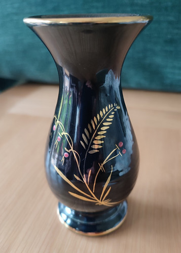 Vase collectable hand - collectable, painted