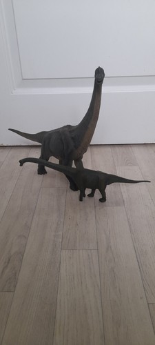 Papo brachiosaurus and - brachiosaurus,