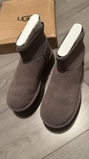 UGG W Classic Ultra Mini Size