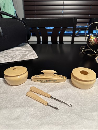 Vanity set ivory - vanity, nail