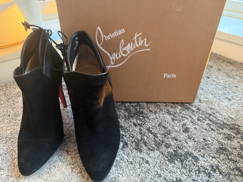 Christian louboutin black heel - christian,