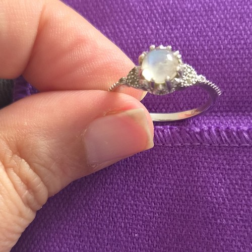 Gemporia rainbow moonstone - gemporia,