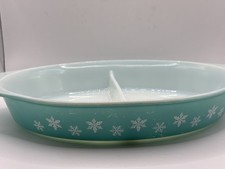 Pyrex Gaiety Snowflake