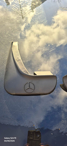 Mercedes benz 124 - sacco, rear