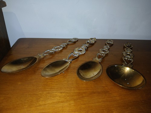 Set four decorative - four, brass