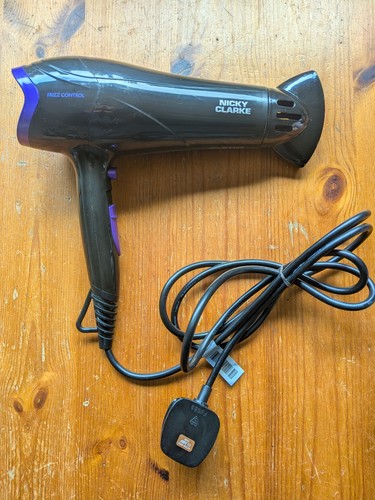 Nicky clarke frizz control - clarke,