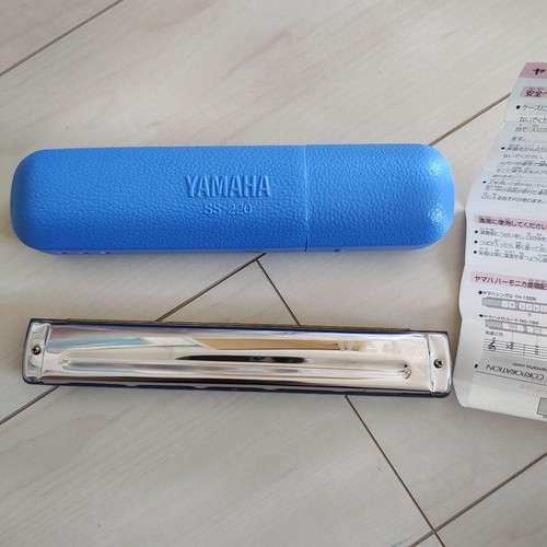 Yamaha 220 harmonica with - ss-220,