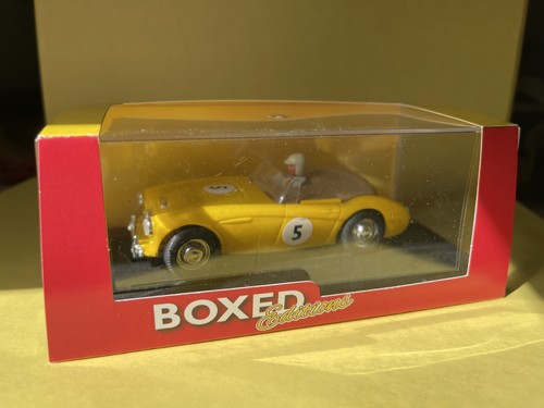 Scalextric pink car - , austin
