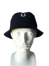 FRED PERRY LAUREL WREATH LOGO