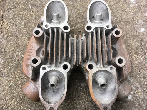 Triumph cylinder head - ,