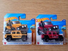 2 X 2015 Land Rovers 110
