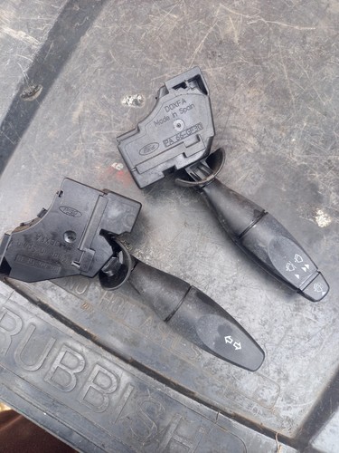Ford fiesta mk6 indicator - ford,