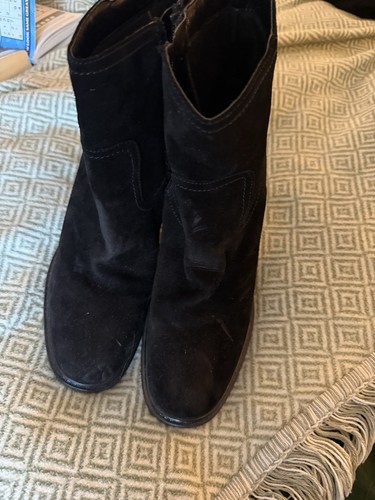 Never worn peng - **, black
