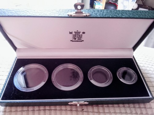 Royal mint britannia proof - mint,