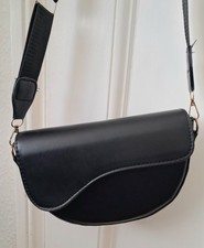 Across-the-body/Shoulder Black