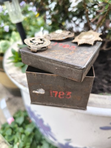 Ww1 ww2 military badges a - in,