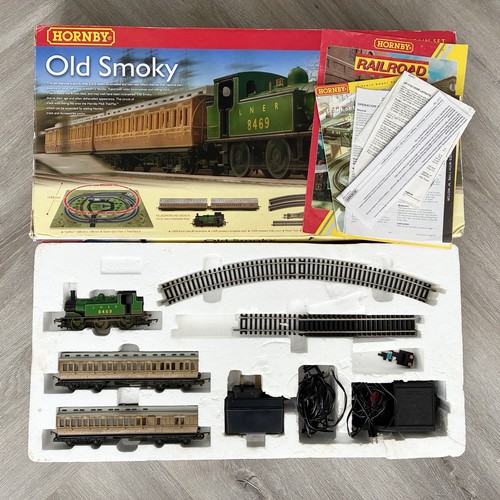 Hornby r1069 old smoky train - smoky,