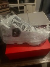 Encore Kicks sneakers