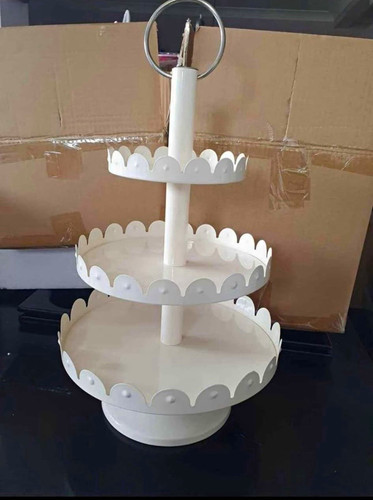 White metal round tier - round, 3