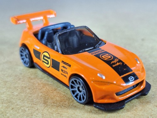 Hot wheels mazda mx5 - mazda, miata