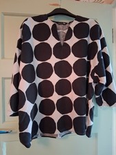 Marimekko x Uniqlo Black White Circle print 50% cotton 50% linen top size L 14