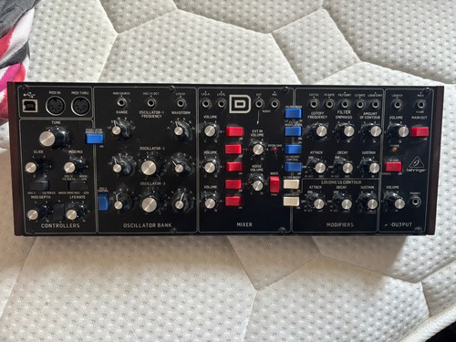 Behringer model analogue - model,