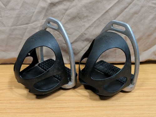 Aluminium stirrup irons with - stirrup,