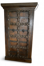 LARGE ANTIQUE CARVE ARMOIRE
