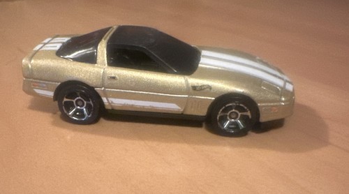 Hot wheels corvette - '84, -gold