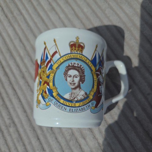 Prince william pottery queen - prince,