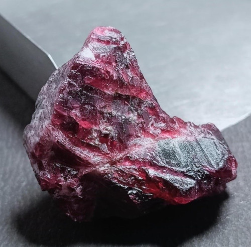 Big garnet rough natural - big,