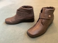 LADIES - PAVERS SLATE GREY LEATHER  ANKLE BOOT  - SIZE 6 .5