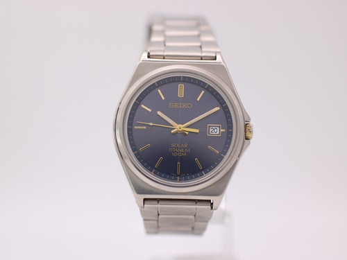 Seiko v145 0aa0 - solar, titanium