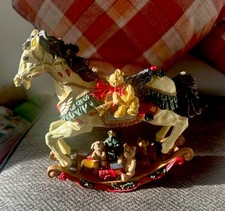 Gorgeous christmas horse lots of lovely detail