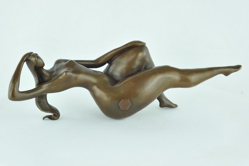Statue dancer sexy pin - sexy, pin-up