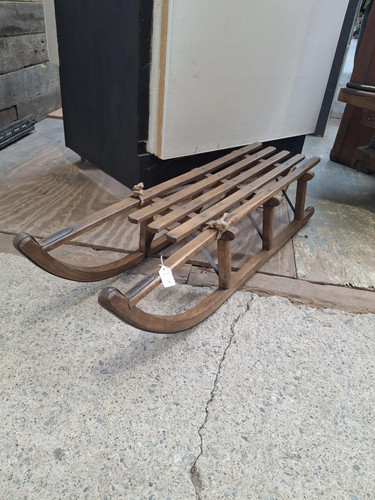 Charming vintage wooden sledge - charming,