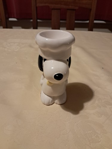 Vintage snoopy egg cup good - egg,
