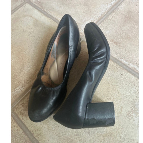 Used cabin crew - shoes, black