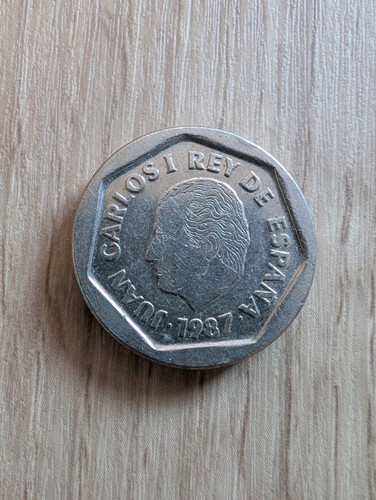 Spain 200 pesetas coin 1987 - 200,