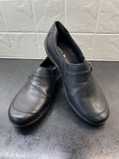 REMONTE DORNDORF BY RIEKER LADIES SHOES SIZE 4.  BRAND NEW.