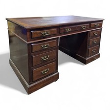 Victorian Mahogany Kneehole