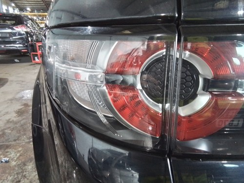 Tail light land rover - land,