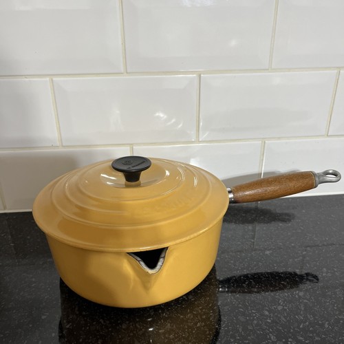 Creuset cast iron saucepan - le,