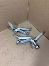 03 04 SUZUKI GSXR 1000 OEM LEFT RIGHT REAR PASSENGER FOOT PEGS