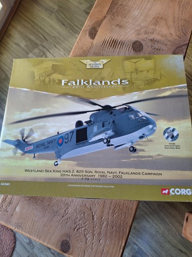 Corgi sea king falklands - sea,